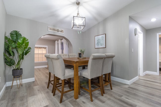 Building Photo - 9605 129th Ave