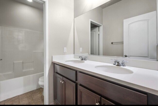 Building Photo - 41190 Corte Alto Collina