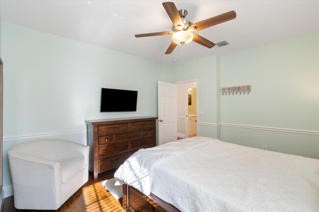 Building Photo - 7663 Great Oak Dr