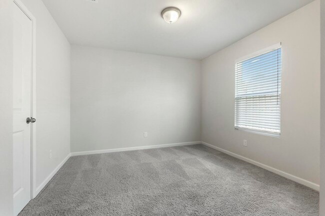 Building Photo - 610 Riverwalk Cir
