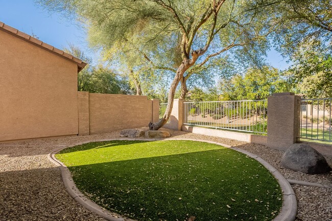 Building Photo - Charming Gated Community Chandler Home wit...