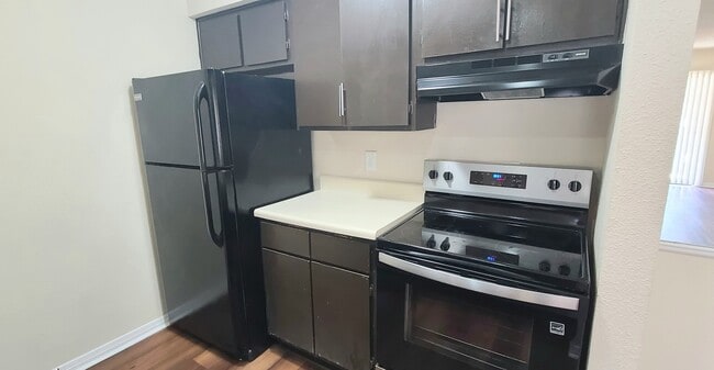 Building Photo - 250 El Dorado Blvd