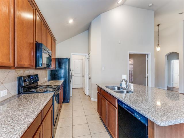 Building Photo - 544 Braewick Dr