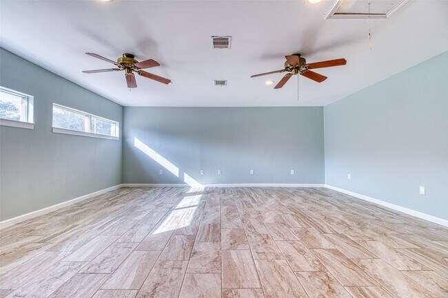 Building Photo - 22438 Coriander Dr