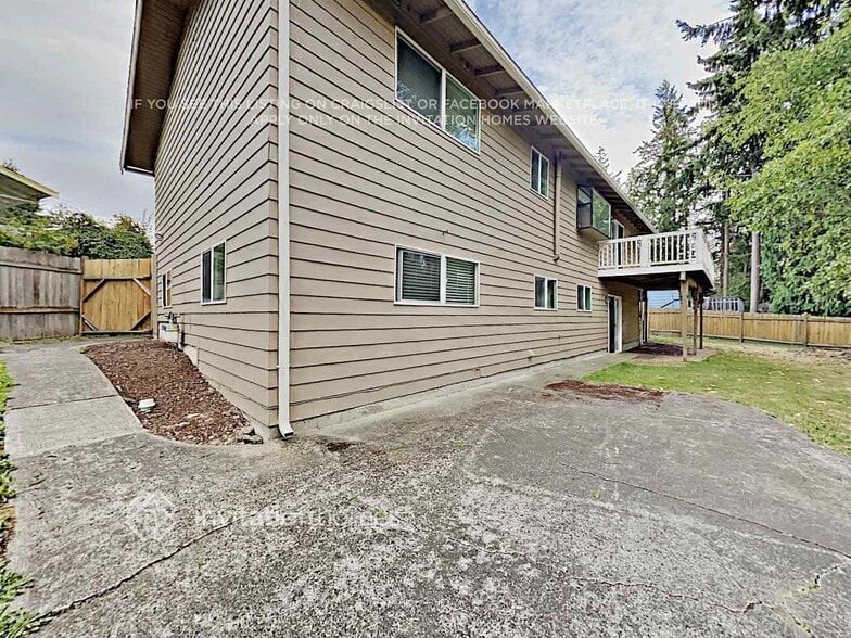 Building Photo - 30101 27th Ave S