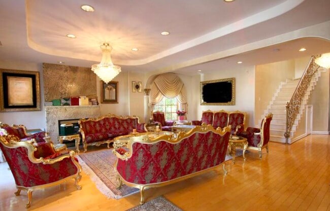 Building Photo - 921 Georgina Ave