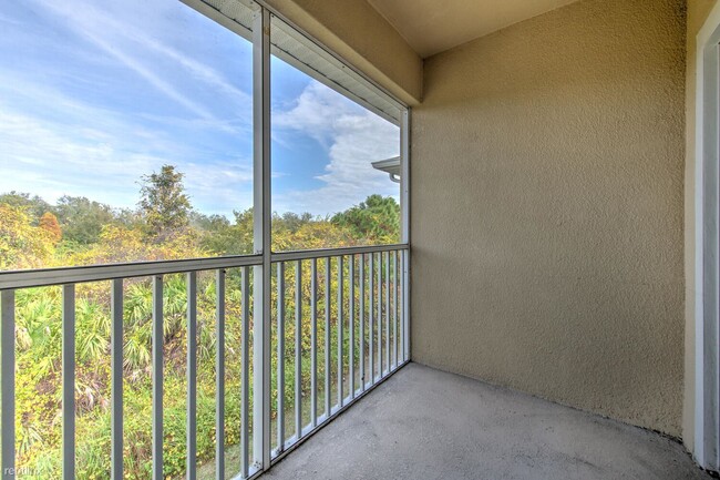 Building Photo - 3 br, 2 bath Condo - 9518 Newdale Way