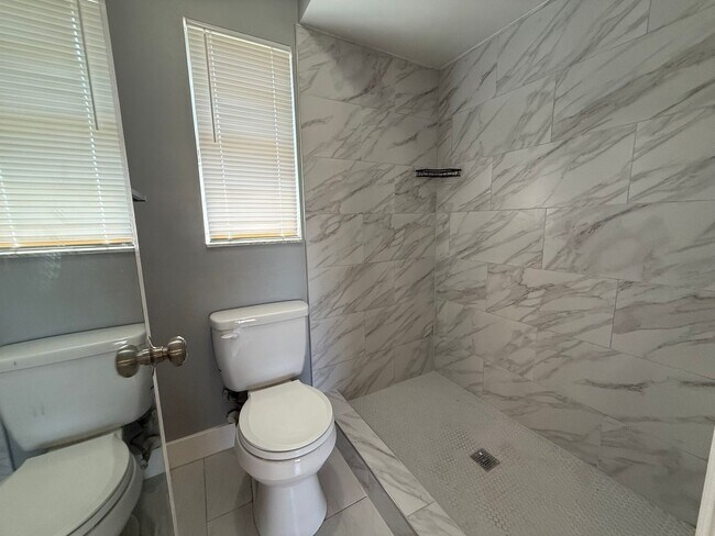 Building Photo - 4712 Dandelion Dr