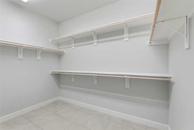 Building Photo - 15846 Weston Ridge Dr