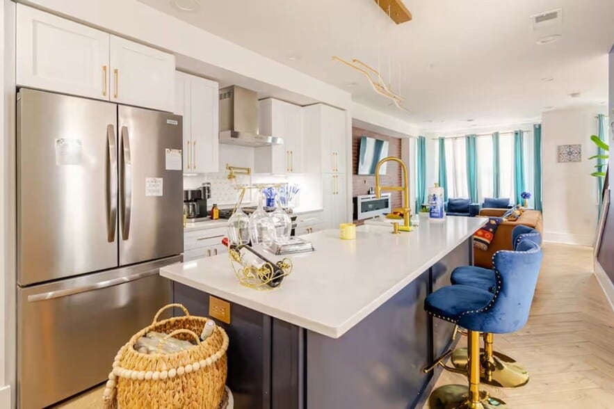 Building Photo - 1417 Montello Ave NE