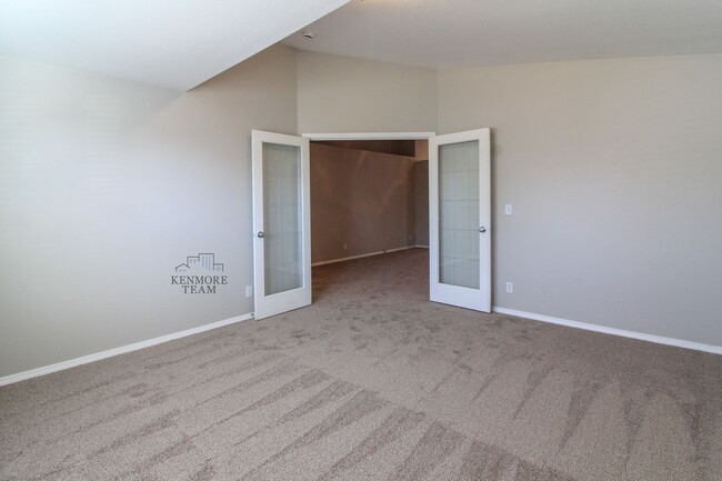 Building Photo - 4811 Cleveland Ln