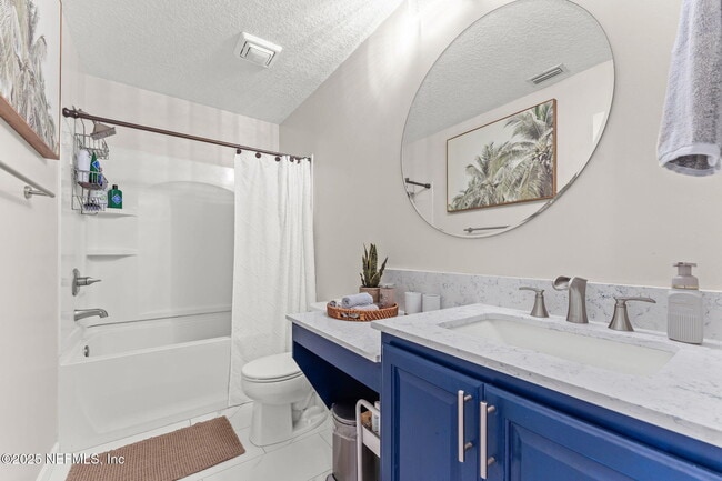 Building Photo - 75309 Ravenwood Dr