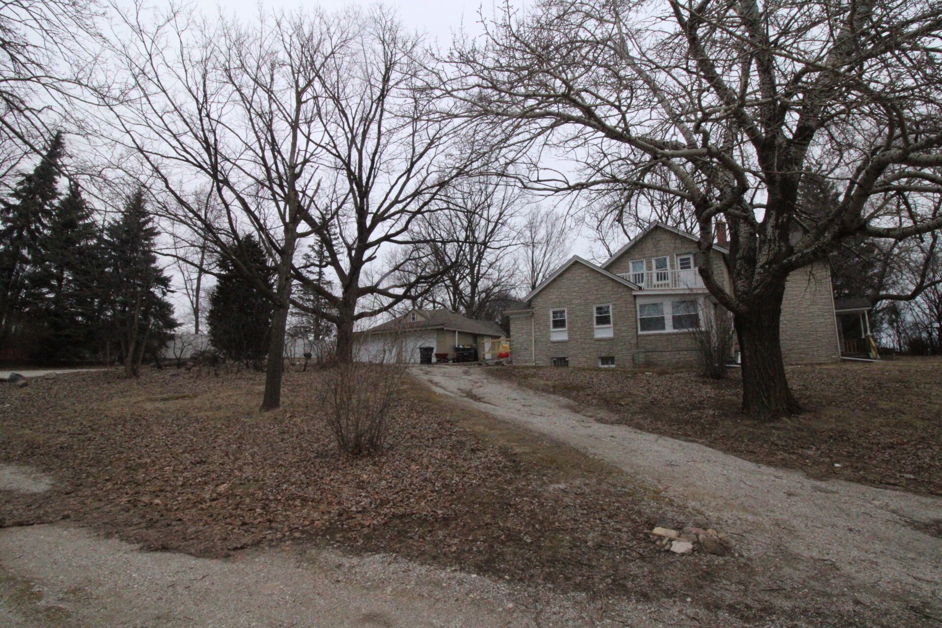 Building Photo - 7800 W Forest Home Ave