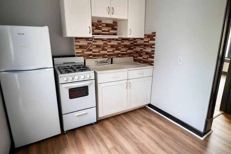 Building Photo - 450 Hamilton St