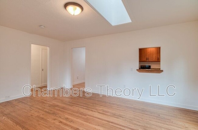 Building Photo - 1252 NW Milwaukee Ave