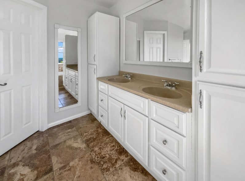 Building Photo - 1504 San Bernardino Ave