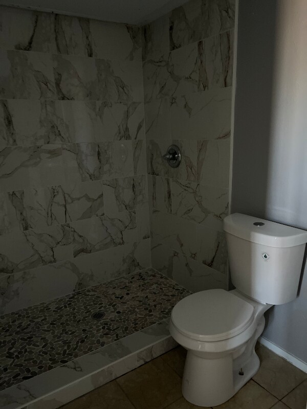 Building Photo - 5329 Knox Dr