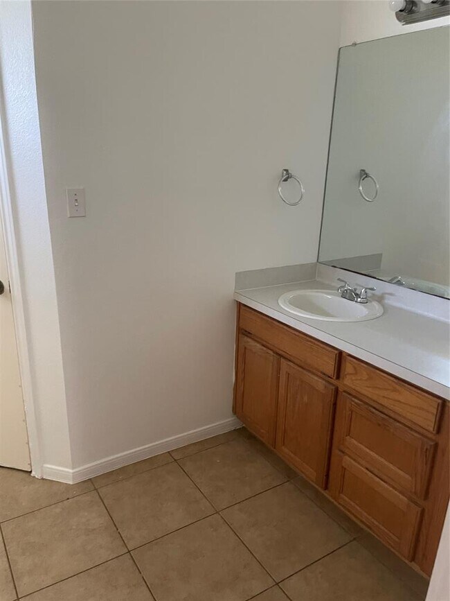 Building Photo - 105 Axis Deer Trail