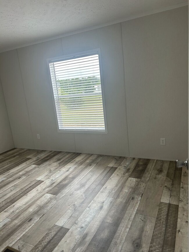 Building Photo - New Home! 3 Bedroom/2 Bath