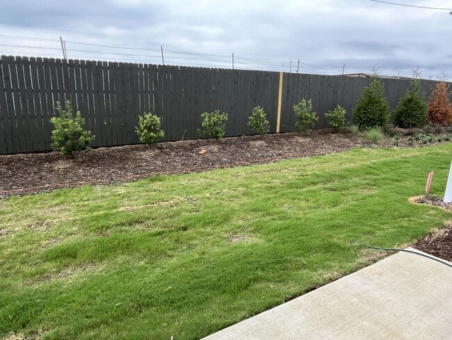 Building Photo - Newer 3 Bed Townhome in North Charlotte Area