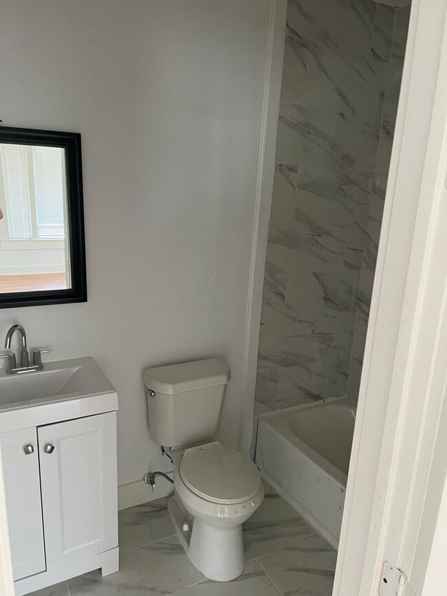 Building Photo - Gorgeous all renovated Home in Beaumont, TX!