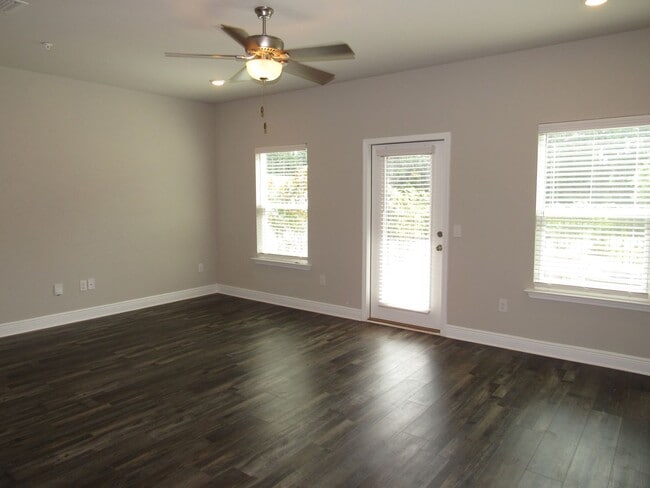 Building Photo - Close to Navy Federal complex, shopping & ...
