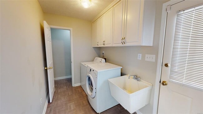 Building Photo - 7309 Senderson Ct