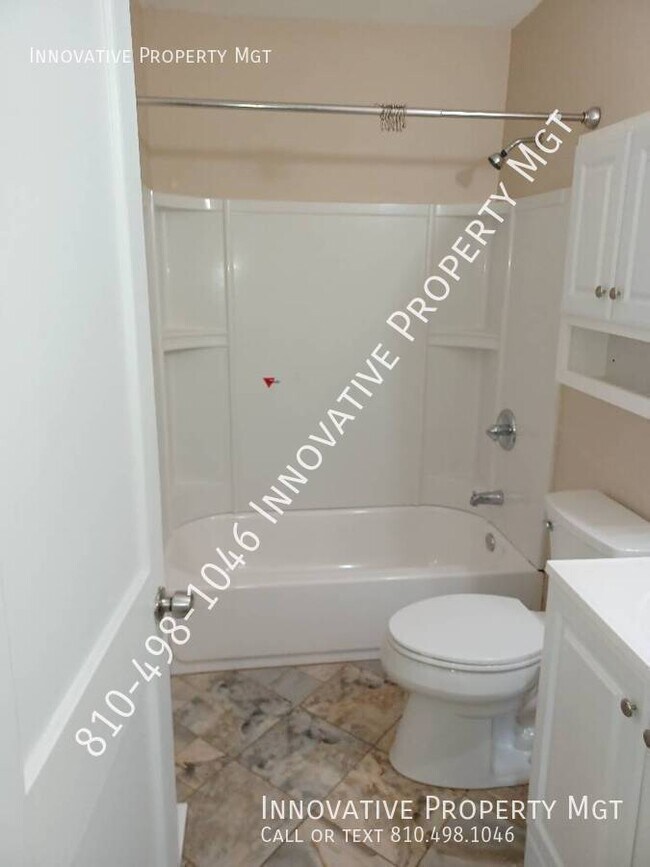 Building Photo - 4354 Elms Rd