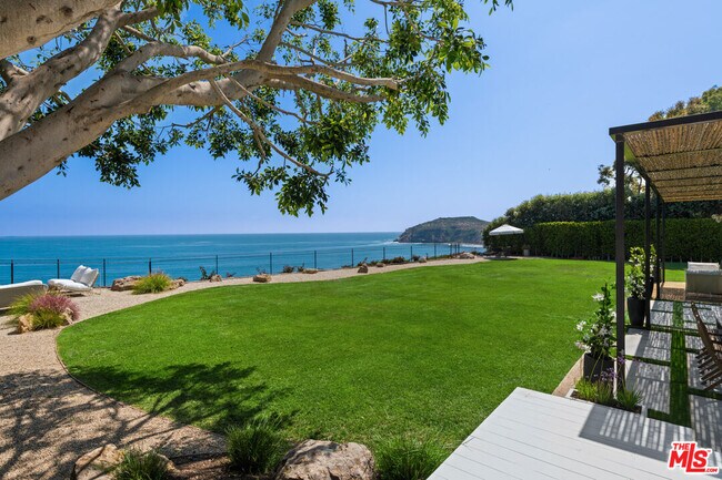 Building Photo - 28926 Cliffside Dr