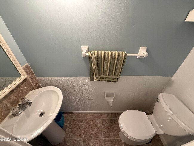 Building Photo - 625 N Halifax Ave