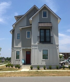 Building Photo - 1570 4th Ave E