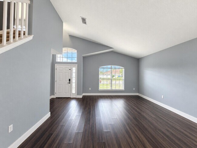 Building Photo - 895 Hacienda Cir