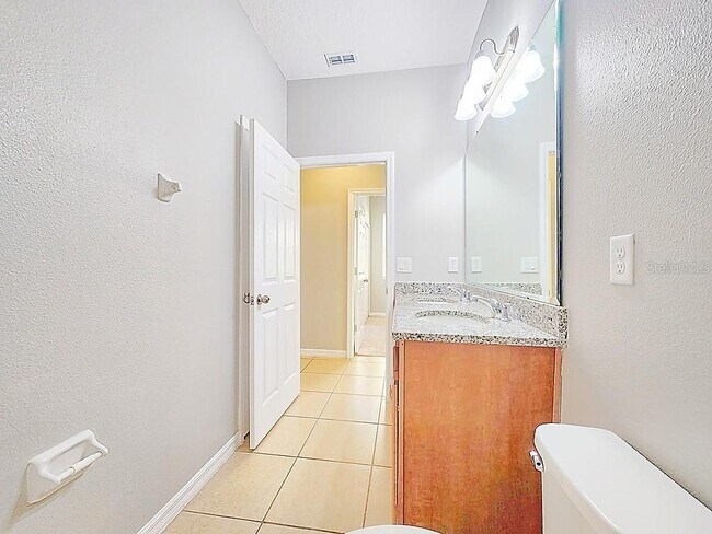 Building Photo - 1686 Swan Swim Dr