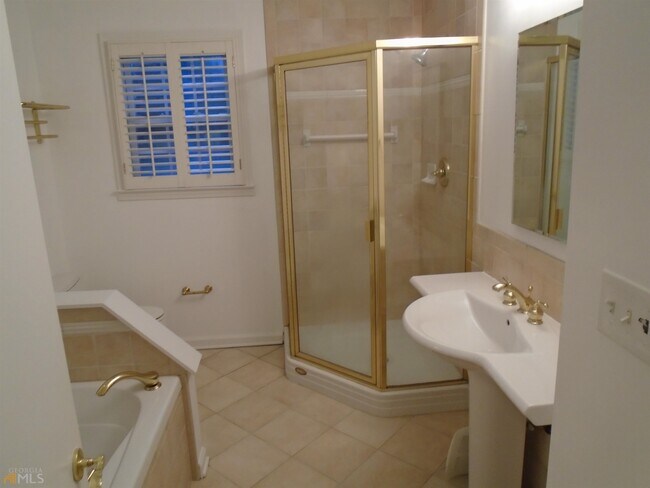 Building Photo - 1365 Scott Blvd