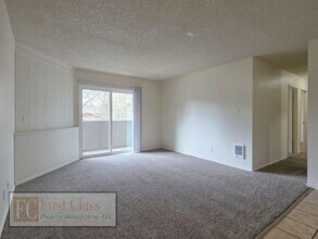 Building Photo - 17150 SW Heritage Ct