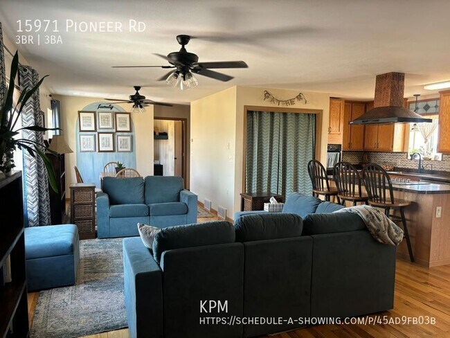 Building Photo - 15971 Pioneer Rd