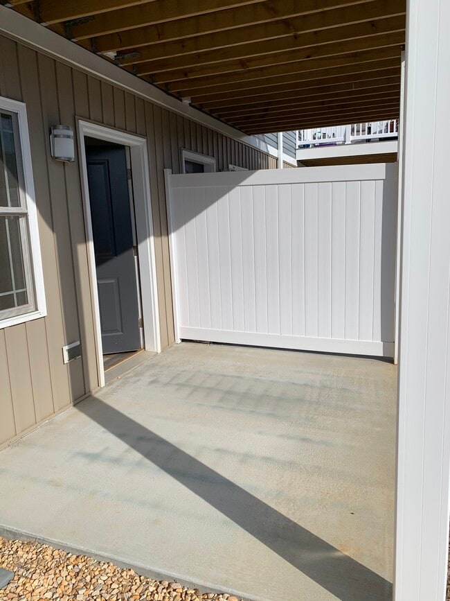 Building Photo - Staunton Townhomes 201-214