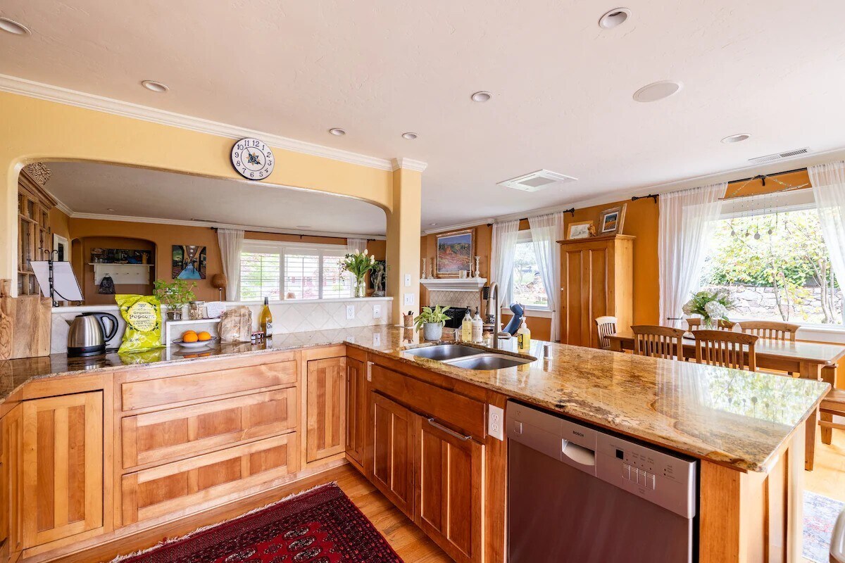 Kitchen - 165 Terrace St