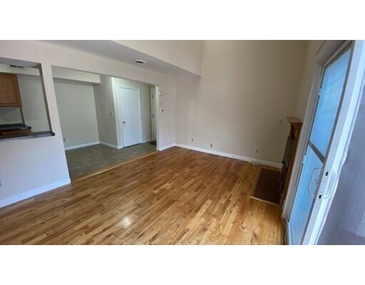 Building Photo - 205 Lake St