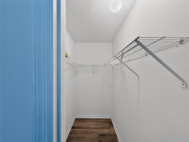 Building Photo - 1222 Santos Pl