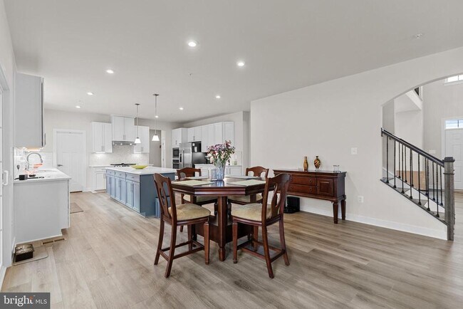 Building Photo - 12105 Empire Ln