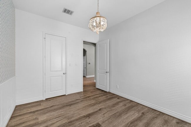 Building Photo - 4014 Emerson Cove Dr