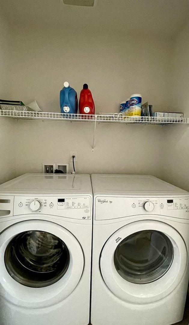 Building Photo - Highly sought-after townhome at Mill Creek Meadows with 2 Bed and 2.5 Bath