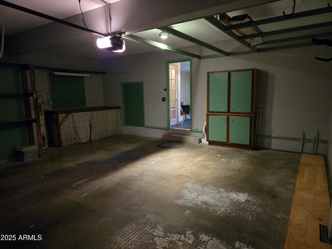 Building Photo - 8422 N Central Ave