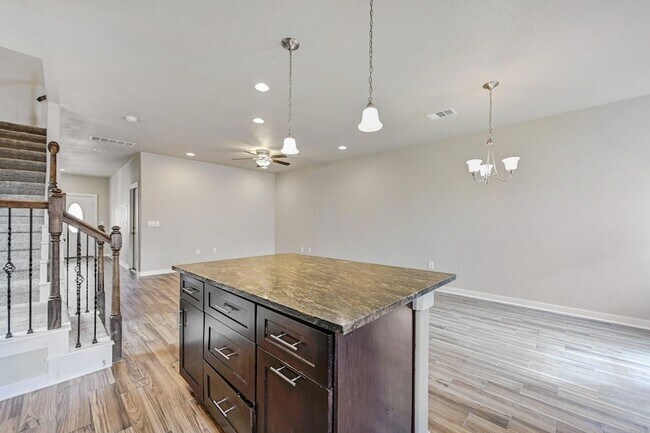 Building Photo - 3303 Elija St