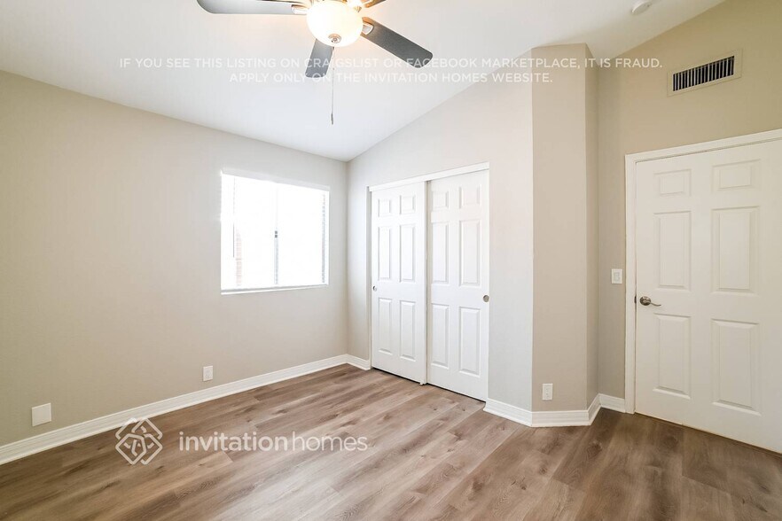 Building Photo - 11223 N 60th Dr
