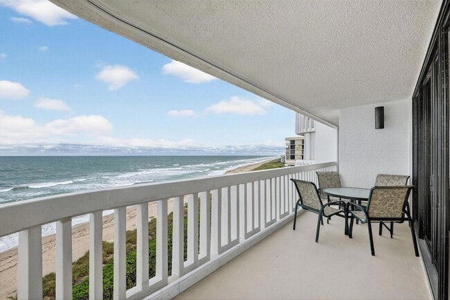 Building Photo - 9960 S Ocean Dr