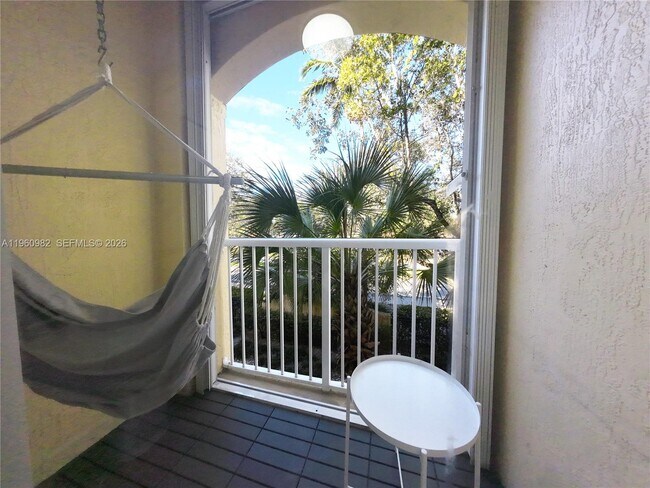 Building Photo - 130 Jacaranda Country Club Dr