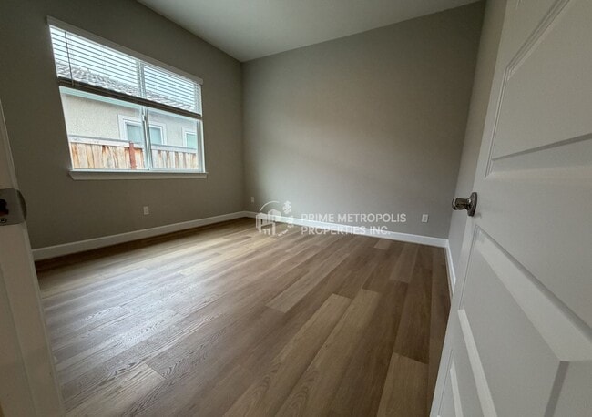 Building Photo - 681 Bacarra St