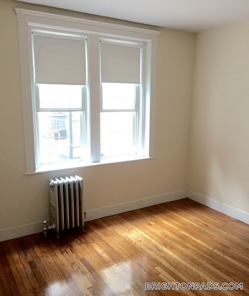 Building Photo - 135 Washington St